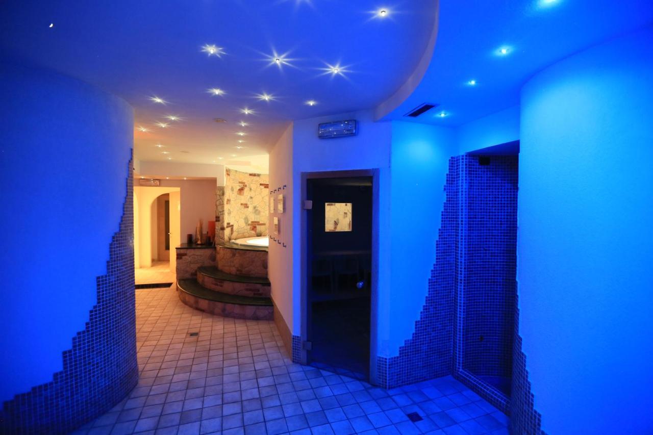 Hotel Laurin Canazei Ngoại thất bức ảnh