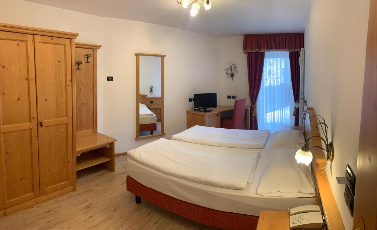 Hotel Laurin Canazei Ngoại thất bức ảnh
