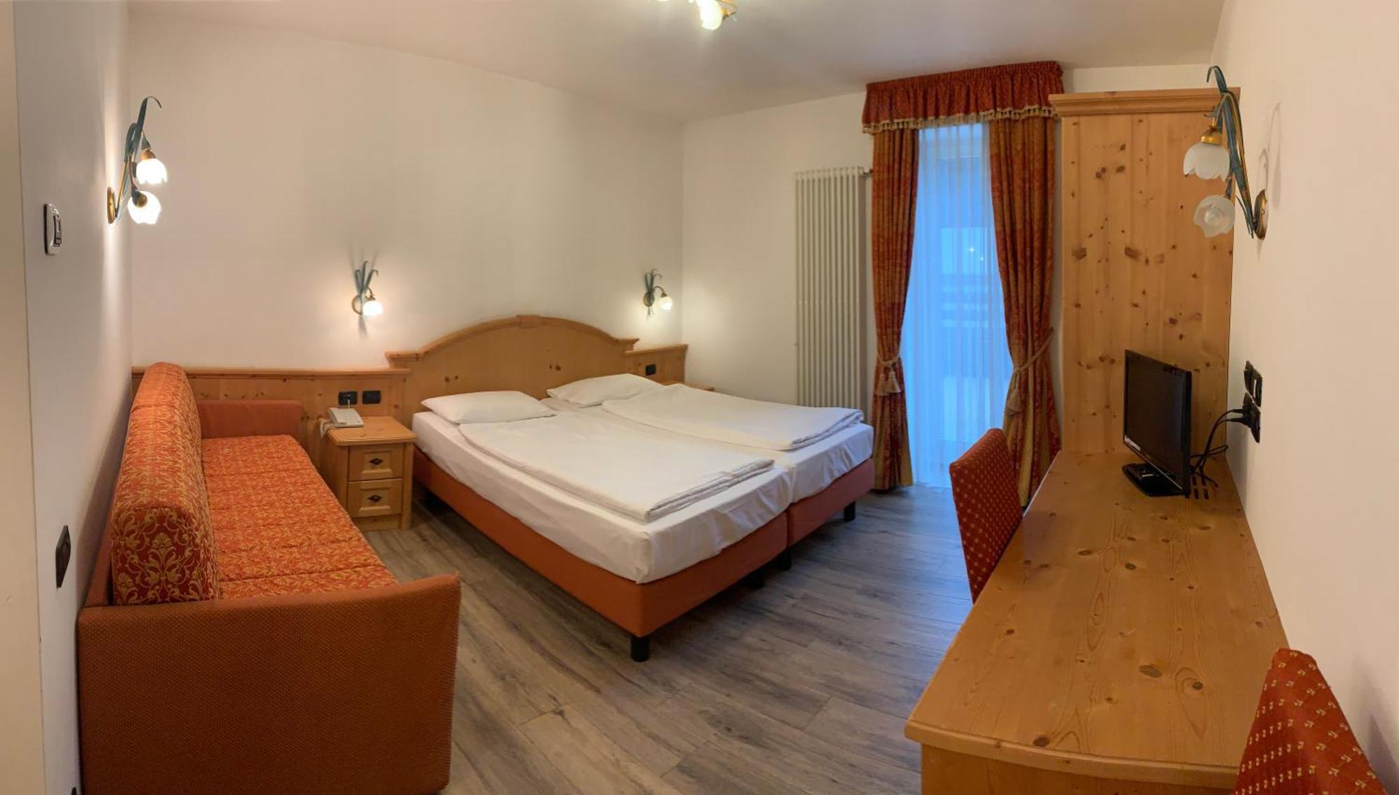 Hotel Laurin Canazei Ngoại thất bức ảnh